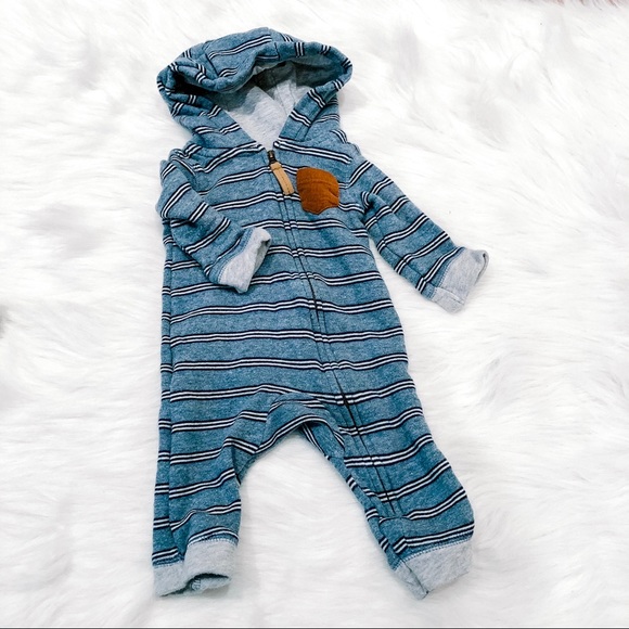 Carters one piece baby boy romper - Picture 1 of 4